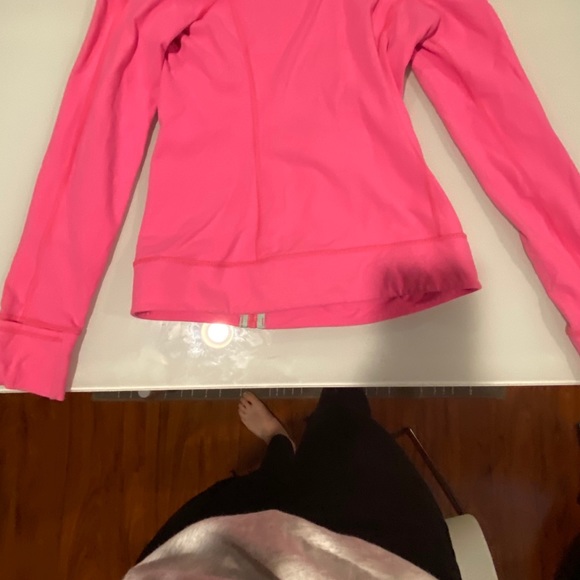 Pink sweatshirt - ivivva - Picture 3 of 3